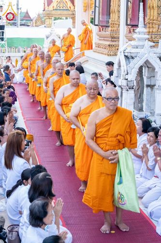 ภาพ No.181289:พิธีบรรพชาอุปสมบท ณ วัดบางโฉลงใน อ.บางพลี จ.สมุทรปราการ  วันที่ 7 ธันวาคม พ.ศ. 2567 ในโครงการอุปสมบทหมู่ บูชาธรรมมหาปูชนียาจารย์ ปี 2567 โดยทีมงานลูกพระธัมฯ  ศูนย์ปฏิบัติธรรมสมุทรปราการ