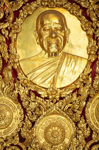 ภาพ No.201280:พระธรรมยาตราปฏิบัติธรรม และถ่ายภาพหมู่ประวัติศาสตร์ ณ อาคารธรรมยาตรา กตัญญูบูชามหาปูชนียาจารย์  ตรงข้ามวัดปากน้ำภาษีเจริญ จ.กรุงเทพมหานคร ในโครงการธรรมยาตรา กตัญญูบูชา มหาปูชนียาจารย์ พระมงคลเทพมุนี(สด จนฺทสโร) พระผู้ปราบมาร อนุสรณ์สถาน 7 แห่ง ปีที่ 13