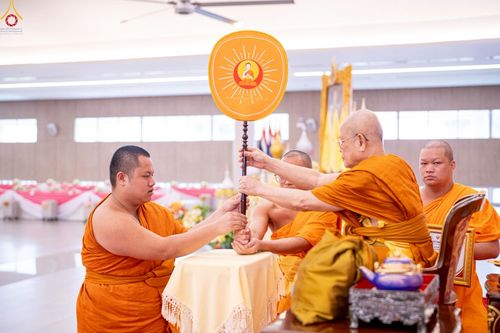 ภาพ No.241746:วันพุธที่ 27 สิงหาคม พ.ศ. 2568 พิธีมอบรางวัลเกียรติยศ แด่สามเณรที่สอบผ่าน โครงการสามเณรทรงปาฏิโมกข์ ปีที่ 3/2568 ณ ค่ายจองแชมป์ หมู่กฏิสามเณรเปรียญธรรม วัดพระธรรมกาย