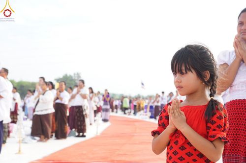 ภาพ No.129324:พิธีประดิษฐานพระบรมสารีริกธาตุ ณ มหารัตนะเจดีย์สิริปทุมสวรรค์ ศูนย์ปฏิบัติธรรมภาคใต้ อ.บางกล่ำ จ.สงขลา วันที่ 10 มีนาคม พ.ศ.2567