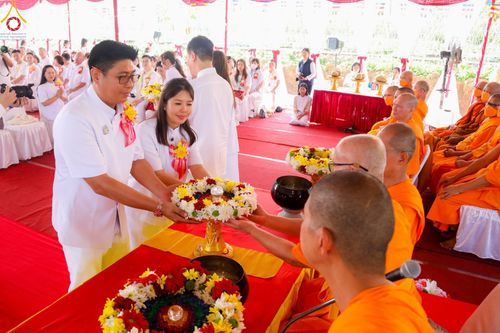 ภาพ No.104140:พิธีโปรยรัตนชาติ วางศิลาฤกษ์ สามเณรธรรมทายาทชาวอินโดนีเซียกว่า 1,000 รูป ณ มหาเจดีย์บุโรพุทโธ ประเทศอินโดนีเซีย ในวันที่ 21 ธันวาคม พ.ศ. 2566