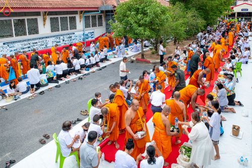 ภาพ No.87291:พิธีถวายสังฆทาน 323 วัด 4 จังหวัดชายแดนภาคใต้  ปีที่ 19 ครั้งที่ 165 พิธีมอบกองทุนหนุนแรงใจช่วยครูใต้  ปีที่ 16 ครั้งที่ 130 และพิธีทำบุญอุทิศส่วนกุศลให้ผู้วายชนม์ ณ วัดพุทธภูมิ อ.เมือง จ.ยะลา วันเสาร์ที่ 9 กันยายน พ.ศ. 2566