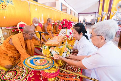 ภาพ No.96265:พิธีทอดกฐินสามัคคีทั่วไทย 5,000 วัด ณ วัดบ่อหว้า อ.หนองหญ้าไซ จ.สุพรรณบุรี วันที่ 19 พฤศจิกายน พ.ศ. 2566
