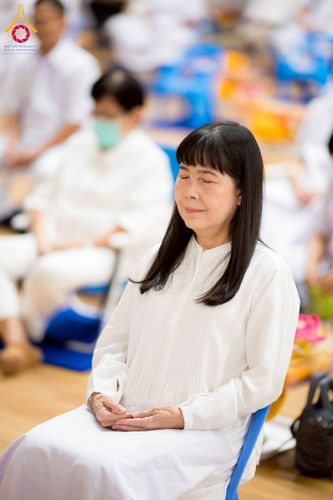 ภาพ No.270582:วันอาทิตย์ที่ 16 พฤศจิกายน พ.ศ. 2568 ถวายกองทุนโครงการอุปสมบทหมู่ 3,000 รูปทั่วไทย  รุ่นบูชาธรรมมหาปูชนียาจารย์ ณ ห้องแก้วสารพัดนึก 2 สภาธรรมกายสากล วัดพระธรรมกาย