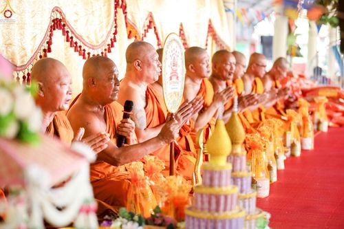 ภาพ No.250878:วันพุธที่ 8 ตุลาคม พ.ศ. 2568 พิธีทอดกฐินสามัคคีทั่วไทย 30,000 วัด โดยคณะศิษยานุศิษย์ บูชาธรรม 81 ปี หลวงพ่อธัมมชโย ณ วัดวังวน อ.พรหมพิราม จ.พิษณุโลก