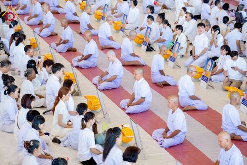 ภาพ No.277374:วันเสาร์ที่ 6 ธันวาคม พ.ศ. 2568 พิธีบรรพชาอุปสมบทและพิธีถวายบาตร โครงการอุปสมบทบูชาธรรมมหาปูชนียาจารย์ ประจำปี พ.ศ.2568 โครงการบวชพระนานาชาติ AEC และ WAB รุ่น CEO (นักบริหาร) รุ่นที่ 5 ณ โบสถ์พระไตรปิฏก วัดพระธรรมกาย