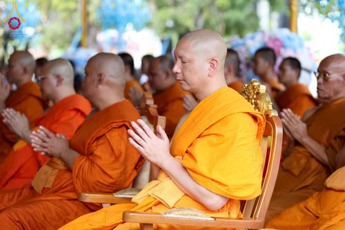 ภาพ No.274391:วันที่ 4 พฤศจิกายน พ.ศ. 2568 พิธีทอดกฐินสามัคคีทั่วไทย ณ วัดวังปลาสร้อย ต.ดอนคา อ.ท่าตะโก จ.นครสวรรค์ โดยคณะศิษยานุศิษย์ บูชาธรรม 81 ปี หลวงพ่อธัมมชโย