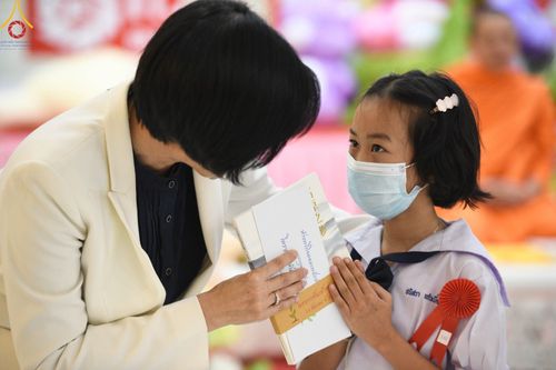 ภาพ No.102310:วันรวมพลังเด็กดี ผู้นำฟื้นฟูศีลธรรมโลก จังหวัดสระบุรี ณ ห้างทวีกิจคอมเพล็กซ์  อ.เมือง จ.สระบุรี วันพุธที่ 13 ธันวาคม พ.ศ. 2566