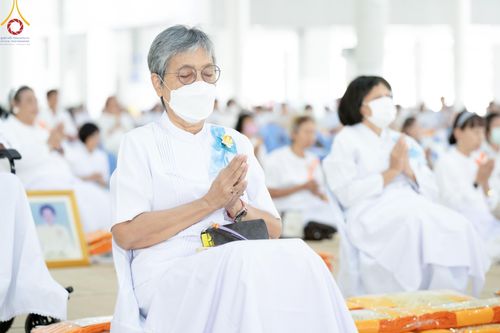 ภาพ No.58594:พิธีบุพเปตพลี ครั้งที่ 149 ร่วมอุทิศบุญแด่หมู่ญาติที่ล่วงลับไปแล้ว และสืบทอดอายุพระพุทธศาสนา วันอังคารที่ 23 เมษายน พ.ศ. 2567 (วันพระ ขึ้น 15 ค่ำ เดือน 5) ณ หอฉันคุณยายอาจารย์ฯ วัดพระธรรมกาย