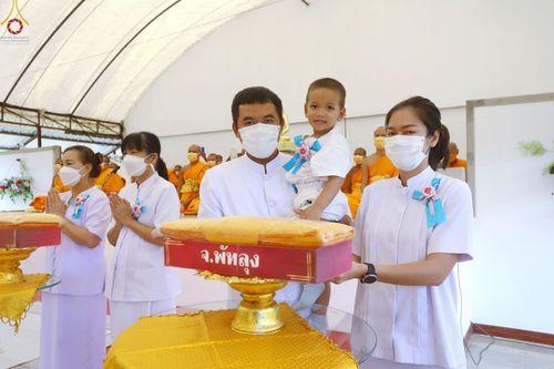 ภาพ No.76856:พิธีทอดผ้าป่าแก้วสำเร็จ เพื่อปูพื้นอาคารอเนกประสงค์ทั้ง 4 หลัง วันอาทิตย์ที่ 26 กุมภาพันธ์ พ.ศ. 2566 ณ ศูนย์ปฏิบัติธรรมนานาชาติเบตง จ.ยะลา