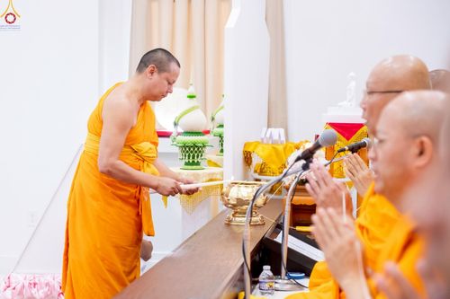 ภาพ No.234579:วันอาทิตย์ที่ 20 กรกฎาคม  พ.ศ.2568 พิธีทอดผ้าป่าภาคพื้นอเมริกา พิธีเจริญพระพุทธมนต์ ฉลองอาคารแก้วธรรมชัยรัตนอนันต์ วัดพระธรรมกายเทนเนสซี ประเทศสหรัฐอเมริกา