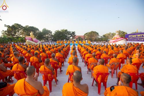 ภาพ No.112680:พิธีตักบาตรพระธรรมยาตราฯ ณ วัดสองพี่น้อง จ.สุพรรณบุรี วันที่ 15 มกราคม พ.ศ. 2567