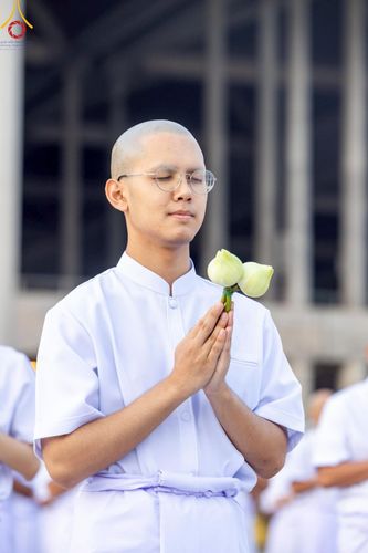 ภาพ No.216930:วันเสาร์ที่ 12 เมษายน พ.ศ. 2568 พิธีเวียนประทักษิณรอบพระมหาธรรมกายเจดีย์  พิธีวันทาเจดีย์ พิธีขอขมาและมอบผ้าไตร ในโครงการอุปสมบทหมู่ บูชาธรรมหลวงพ่อธัมมชโย, โครงการธรรมทายาท ระดับอุดมศึกษา รุ่นที่ 52 ,  โครงการบวชพระนานาชาติ AEC & WAB CEO รุ่นที่ 4 , ณ ว