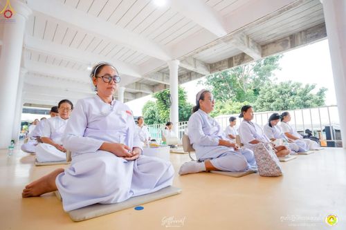 ภาพ No.248419:วันที่ 26-28 กันยายน พ.ศ. 2568 โครงการอบรมอุบาสกแก้ว อุบาสิกาแก้ว รุ่นที่ 3 ผู้แทนทอดกฐินสามัคคีทั่วไทย 30,000 วัด บูชาธรรม 81 ปี หลวงพ่อธัมมชโย ณ ศูนย์ปฏิบัติธรรมสวนผึ้ง จ.ราชบุรี