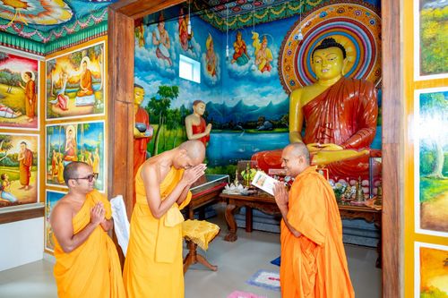 ภาพ No.264457:วันที่ 23 ตุลาคม พ.ศ. 2568 พิธีทอดกฐินสมทบ วัดกัลยาณมิตรต่างประเทศ  บูชาธรรม 81 ปี หลวงพ่อธัมมชโย  ณ วัดศรีอโรคา รามายา , วัดศรีธรรมราชา , วัดเปรดีปะกันเด วิหารายา ในเมืองมาตะเล ประเทศศรีลังกา 