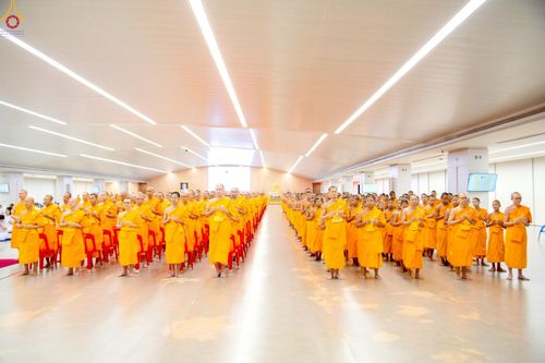 ภาพ No.246523:วันที่ 17 กันยายน พ.ศ. 2568 พิธีรับดวงแก้วนักเรียนบาลี "ดวงแก้วยกชั้นให้ลั่นจักรวาล" ณ ห้องเทวสภา วัดพระธรรมกาย