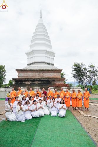 ภาพ No.88513:พิธีถวายพระบรมสารีริกธาตุ องค์พระธรรมกาย ดวงแก้วและรัตนชาติ เพื่อประดิษฐานในพระเจดีย์องค์บริวารของพระธาตุหลวงเงินยวง ณ อำเภอแม่จัน จังหวัดเชียงราย ในวันที่ 17 กันยายน พ.ศ. 2566