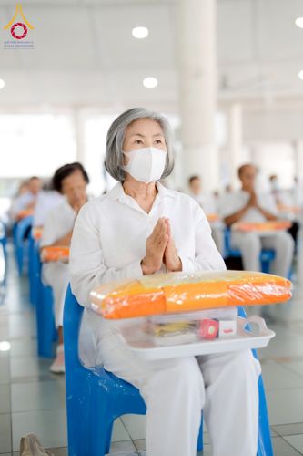 ภาพ No.253512:วันอังคารที่ 7 ตุลาคม พ.ศ.2568 (วันพระ ขึ้น 15 ค่ำ เดือน 11) พิธีบุพเปตพลี ครั้งที่ 171 ร่วมอุทิศบุญแด่หมู่ญาติที่ล่วงลับไปแล้ว และสืบทอดอายุพระพุทธศาสนา ณ หอฉันคุณยายอาจารย์ฯ วัดพระธรรมกาย