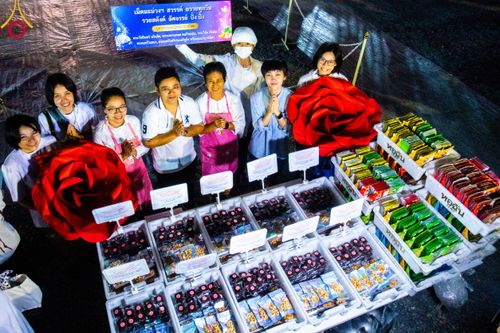 ภาพ No.109158:พิธีถวายภัตตาหารเป็นสังฆทาน แด่คณะพระธรรมยาตราฯ วันที่ 10 มกราคม พ.ศ. 2567 ณ อนุสรณ์สถานคลองบางนางแท่น อ.สามพราน จ.นครปฐม