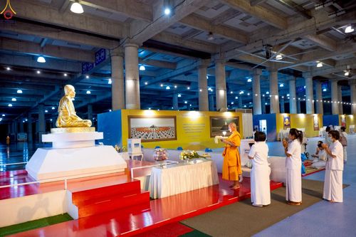 ภาพ No.228758:วันอังคารที่ 10 มิถุนายน พ.ศ. 2568 (วันพระขึ้น 15 ค่ำ เดือน 7) พิธีสวดธัมมจักกัปปวัตตนสูตร ครบ 7,439,000,000 จบ วัดพระธรรมกาย