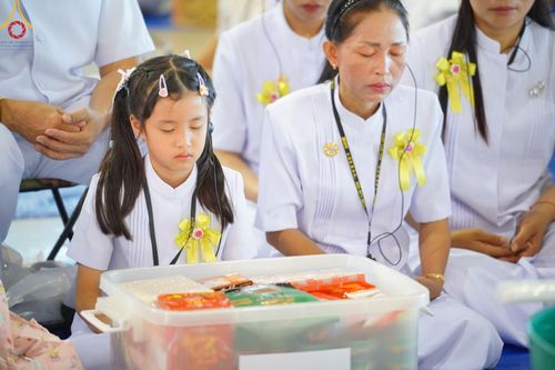 ภาพ No.167471:พิธีตักบาตรและพิธีบูชาข้าวพระ ในวันอาทิตย์ที่ 3 พฤศจิกายน พ.ศ. 2567 ณ วัดพระธรรมกาย