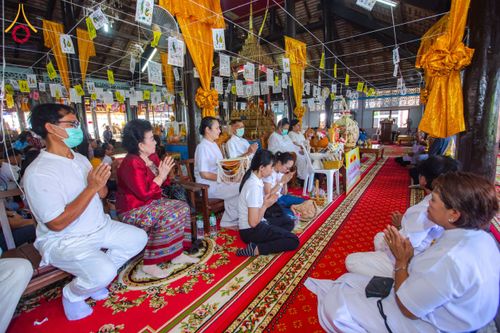 ภาพ No.169989:พิธีทอดกฐิน ณ วัดเขาสมอระบัง จ.เพชรบุรี ในโครงการกฐินสามัคคีทั่วไทย 30,000 วัด บูชาธรรม 80 ปี หลวงพ่อธัมมชโย โดยคณะศิษยานุศิษย์วัดพระธรรมกาย วันที่ 26 ตุลาคม พ.ศ. 2567