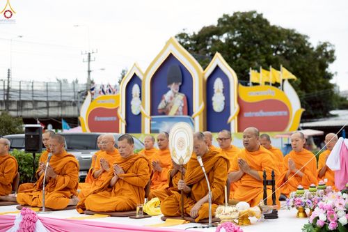 ภาพ No.241865:วันอาทิตย์ที่ 31 สิงหาคม พ.ศ. 2568 พิธีทำบุญแด่คณะสงฆ์ 122 รูป ฉลอง 121 ปี อำเภอคลองหลวง จ.ปทุมธานี เพื่อนำส่งช่วยเหลือคณะสงฆ์ 323 วัด 4 จังหวัดชายแดนภาคใต้ และช่วยเหลือประชาชนจากเหตุปะทะ แนวชายแดนไทย-กัมพูชา ณ บริเวณหน้าที่ว่าการอำเภอคลองหลวง 