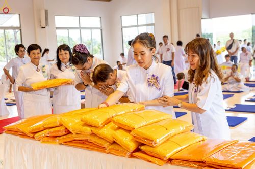 ภาพ No.268486:วันพฤหัสบดีที่ 23 ตุลาคม พ.ศ. 2568 พิธีทอดกฐินเพื่อสร้างกุฏิสงฆ์ ณ ศูนย์ปฏิบัติธรรมนานาชาติสะเดา จ.สงขลา