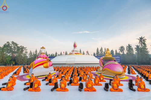 ภาพ No.108182:พระธรรมยาตราร่วมปฏิบัติธรรม และถ่ายภาพหมู่ประวัติศาสตร์ วันที่ 8 มกราคม พ.ศ. 2567  ณ อนุสรณ์สถานบางนางแท่น จ.นครปฐม