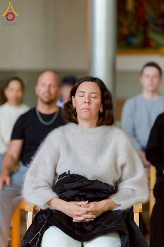 ภาพ No.232646:วันเสาร์ที่ 5 กรกฎาคม พ.ศ. 2568 Candlelight meditation & Vigil พิธีจุดเทียนให้สว่าง สู่ทางสงบ ณ วัดพระธรรมกายนอร์ธสวีเดน