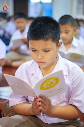 ภาพ No.180132:กิจกรรมวันรวมพลังเด็กดี V-Star ผู้นำฟื้นฟูศีลธรรมโลก ประจำปีพุทธศักราช 2567 จังหวัดสุโขทัย เพื่อรวมพลังสร้างความดี นั่งสมาธิภาวนาถวายเป็นพุทธบูชา และเพื่อส่งเสริมการเรียนรู้พระพุทธศาสนา วันที่ 3 ธันวาคม พ.ศ. 2567