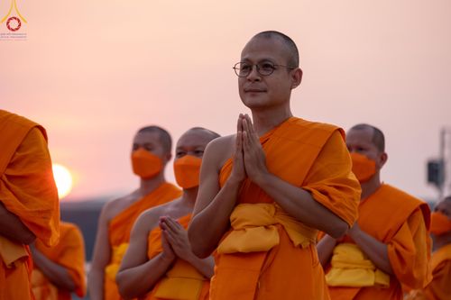 ภาพ No.121953:พิธีจุดประทีปถวายเป็นพุทธบูชา และบูชาธรรมมหาปูชนียาจารย์ พระมงคลเทพมุนี(สด จนฺทสโร) ในโครงการธรรมยาตรา กตัญญูบูชา มหาปูชนียาจารย์ พระมงคลเทพมุนี(สด จนฺทสโร) พระผู้ปราบมาร อนุสรณ์สถาน 7 แห่ง ปีที่ 12 วันที่ 31 มกราคม พ.ศ. 2567 ณ วัดพระธรรมกาย จ.ปทุมธานี