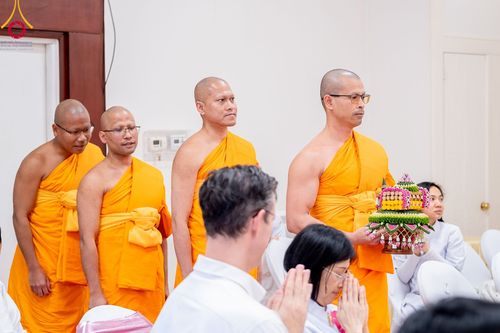 ภาพ No.100751:พิธีทอดกฐินบรมจักรพรรดิสร้างทุกสิ่ง  ณ วัดพระธรรมกายนิวเจอร์ซี ประเทศสหรัฐอเมริกา วันอาทิตย์ ที่ 19 พฤศจิกายน พ.ศ 2566