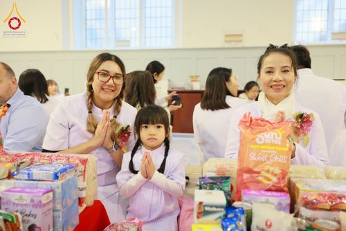 ภาพ No.172148:พิธีทอดกฐิน วัดพระธรรมกายสก็อตแลนด์ บูชาธรรม 80 ปี หลวงพ่อธัมมชโย โดยคณะศิษยานุศิษย์วัดพระธรรมกาย วันที่ 25 ตุลาคม พ.ศ. 2567