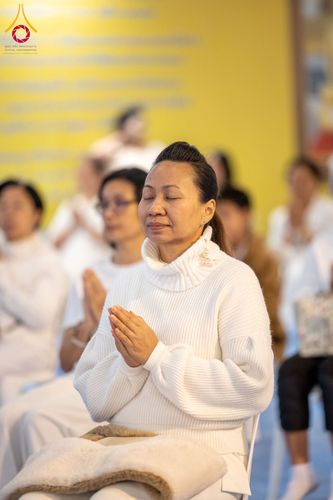 ภาพ No.187600:พิธีฉลองชัยสวดมนต์บทธัมมจักกัปปวัตนสูตร 7,000,000,000 จบ และพิธีสวดมนต์ข้ามปี วันที่ 31 ธันวาคม พ.ศ. 2567 ถึงวันที่ 1 มกราคม พ.ศ. 2568 ณ มหารัตนวิหารคด วัดพระธรรมกาย จ.ปทุมธานี