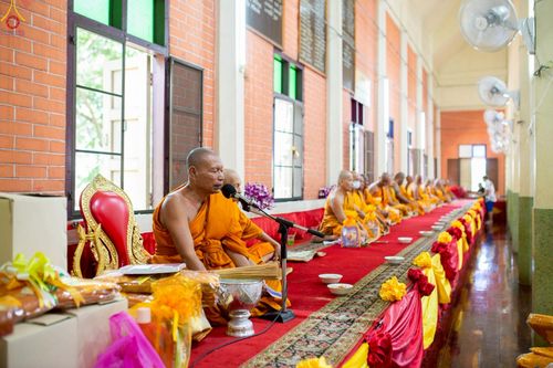 ภาพ No.252087:วันที่ 11 ตุลาคม พ.ศ. 2568 พิธีทอดกฐินสามัคคีทั่วไทย 30,000 วัด โดยคณะศิษยานุศิษย์ บูชาธรรม 81 ปี หลวงพ่อธัมมชโย ณ วัดลาดบัวหลวง จ.พระนครศรีอยุธยา