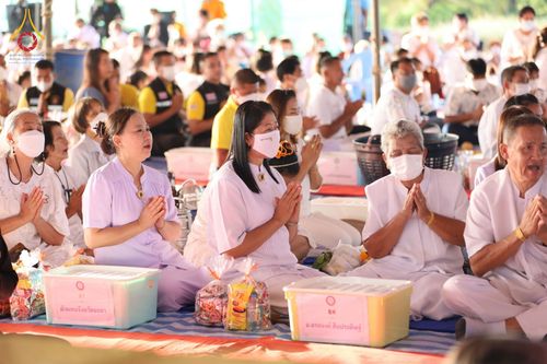 ภาพ No.76172:พิธีกลั่นแผ่นดินสร้างมหาเจดีย์ปัตตานี , พิธีตักบาตรแด่พระภิกษุสงฆ์ 159 รูป ,  พิธีทอดผ้าป่า , พิธีโปรยรัตนชาติ ,  พิธีจุดประทีปถวายเป็นพุทธบูชา ณ ศูนย์อบรมเยาวชนปัตตานี จ.ปัตตานี วันอาทิตย์ที่ 5 กุมภาพันธ์ พ.ศ.2566