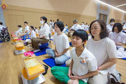 ภาพ No.212700:วันอาทิตย์ที่ 23 มีนาคม พ.ศ. 2568 พิธีร่วมบุญโครงการบรรพชาสามเณร 5,000 รูป ณ ห้องแก้วสารพัดนึก 2 วัดพระธรรมกาย