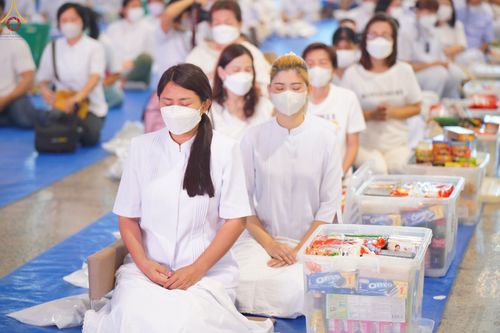 ภาพ No.75535:วัดพระธรรมกายจัด งานบุญวันอาทิตย์ต้นเดือน  มีกิจกรรมดังนี้ พิธีตักบาตร, พิธีบูชาข้าวพระ พระธรรมยาตรารับประกาศนียบัตร โครงการธรรมยาตราฯ ปีที่ 11 ในวันที่ 5 กุมภาพันธ์ พ.ศ. 2566 ณ วัดพระธรรมกาย อ.คลองหลวง จ.ปทุมธานี