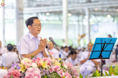 ภาพ No.243457:วันที่ 7 กันยายน พ.ศ. 2568 พิธีตักบาตร ข้าวสารอาหารแห้ง ในวันครูผู้ค้นพบวิชชาธรรมกาย ณ บ้านแก้วเรือนทองคุณยายฯ สภาธรรมกายสากล วัดพระธรรมกาย