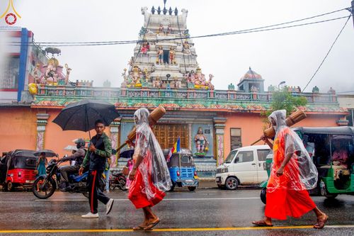 ภาพ No.140913:PhotoStory มหาศรัทธา ธรรมยาตราศรีลังกา EP.5 โครงการสยาม-ลังกา ธรรมยาตรา ฉลองเทศกาลวิสาขบูชาแห่งชาติ ศรีลังกา บูชาธรรม 80 ปีหลวงพ่อธัมมชโย เส้นทางจาก เมืองดัมบูลลา ไปยัง เมืองมาตะเล ตั้งแต่วันที่ 17-20 พฤษภาคม พ.ศ.2567