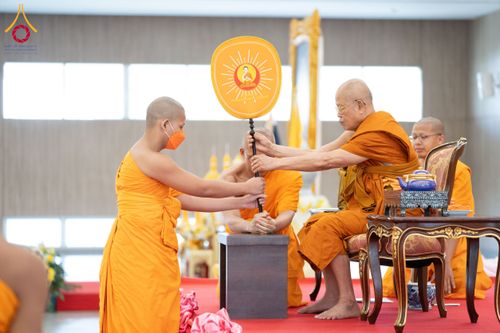 ภาพ No.129268:พิธีมอบรางวัลแก่สามเณรผู้สอบผ่าน โครงการสามเณรทรงพระปาฏิโมกข์ ณ ค่ายจองแชมป์ หมู่กุฏิสามเณรเปรียญธรรม วัดพระธรรมกาย วันอาทิตย์ที่ ๑๐ มีนาคม พ.ศ.๒๕๖๗