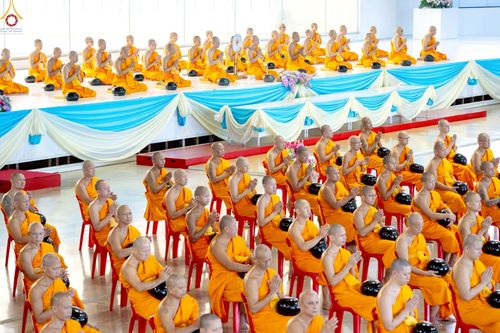 ภาพ No.240378:วันพุธที่ 27 สิงหาคม พ.ศ. 2568 พิธีตักบาตร ในวันธรรมชัย ณ วัดพระธรรมกาย จ.ปทุมธานี