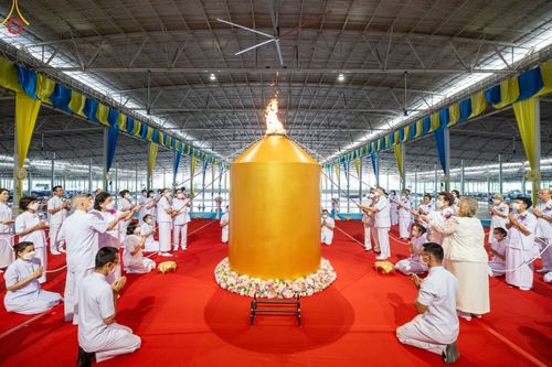 ภาพ No.88582:พิธีจุดเทียนใจ ไฟนิรันดร์ อนันตชัย วันอาทิตย์ที่ 24 กันยายน พ.ศ. 2566 ณ สภาธรรมกายสากล วัดพระธรรมกาย