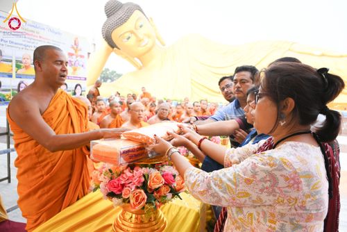 ภาพ No.179701:พิธีทอดกฐินสมทบ ณ วัดพุทธนานาชาติผาสุก (Buddha International Welfare Mission) เมืองพุทธคยา ประเทศอินเดีย วันที่ 10 พฤศจิกายน พ.ศ. 2567