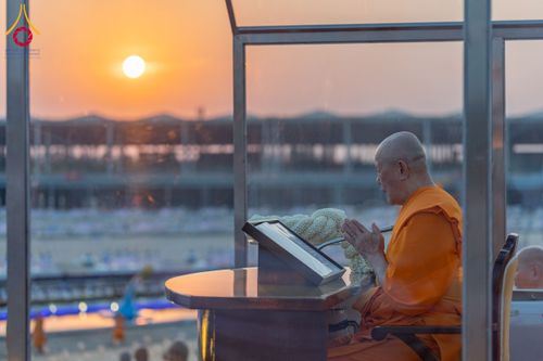 ภาพ No.207695:พิธีเวียนประทักษิณและจุดมาฆประทีป ในวันมาฆบูชา วันพุธที่ 12 กุมภาพันธ์ พ.ศ. 2568 ณ พระมหาธรรมกายเจดีย์ วัดพระธรรมกาย