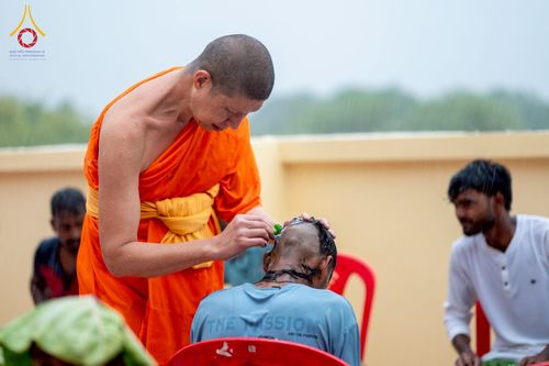 ภาพ No.231022:วันที่ 1 กรกฎาคม พ.ศ. 2568 โครงการบรรพชาสามเณร 300 รูป ถวายเป็นพุทธบูชา  วันอาสาฬหบูชา ณ จุดกำเนิดพระรัตนตรัย  ต้นแหล่งธัมมจักกัปปวัตตนสูตร เมืองพาราณสี  สารนาถ ประเทศอินเดีย