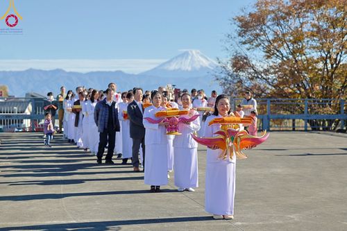 ภาพ No.95449:พิธีทอดกฐินบรมจักรพรรดิสร้างทุกสิ่ง วัดพระธรรมกายยามานาชิ ประเทศญี่ปุ่น วันอาทิตย์ที่ 19 พฤศจิกายน พ.ศ. 2566