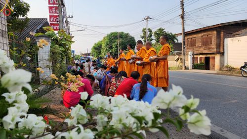ภาพ No.61767:Photo Story พะเยาสว่างแล้ว กิจวัตรสามเณร โครงการบรรพชาสามเณร ฟื้นฟูพระพุทธศาสนาทั่วไทย  ณ ศูนย์ส่งเสริมศีลธรรมจังหวัดพะเยา โบราณสถานพระธาตุจอมทอง ต.บ้านต๋อม อ.เมือง จ.พะเยา