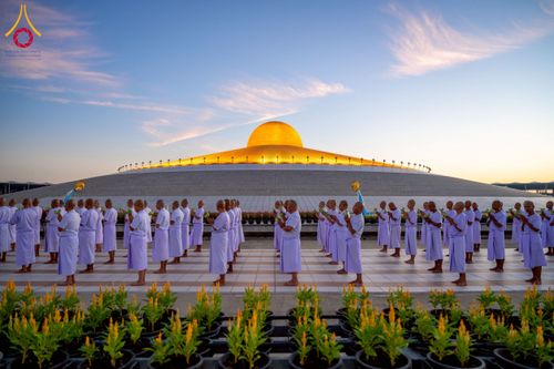 ภาพ No.276589:วันเสาร์ที่ 6 ธันวาคม  พ.ศ. 2568 พิธีเวียนประทักษิณและพิธีวันทาเจดีย์ โครงการอุปสมบทบูชาธรรมมหาปูชนียาจารย์ ประจำปี พ.ศ.2568 โครงการบวชพระนานาชาติ AEC และ WAB รุ่น CEO (นักบริหาร) รุ่นที่ 5 ณ มหาธรรมกายเจดีย์ วัดพระธรรมกาย